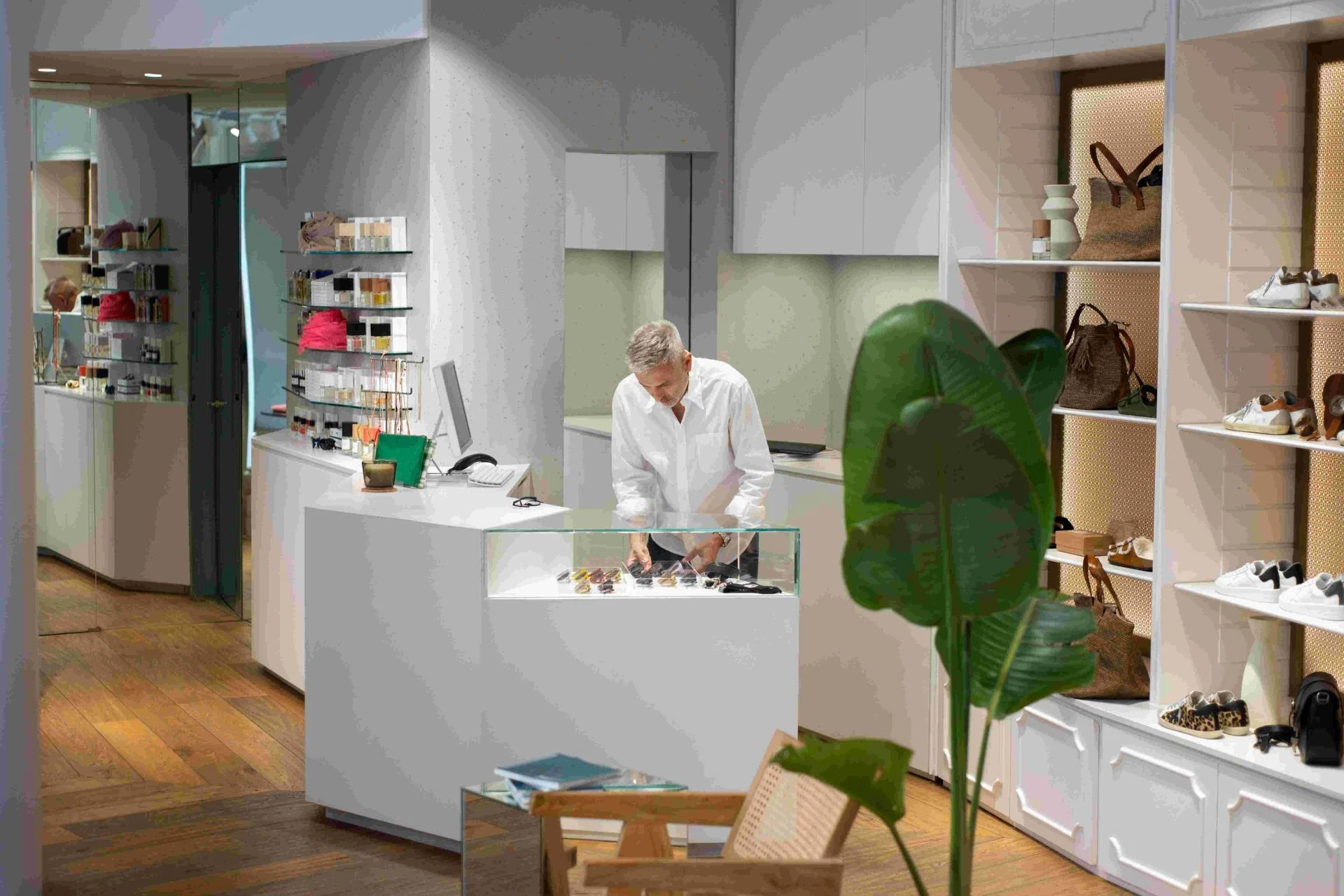 Retail Interiors that Sell: Top Spatial Layout Strategies for 2025