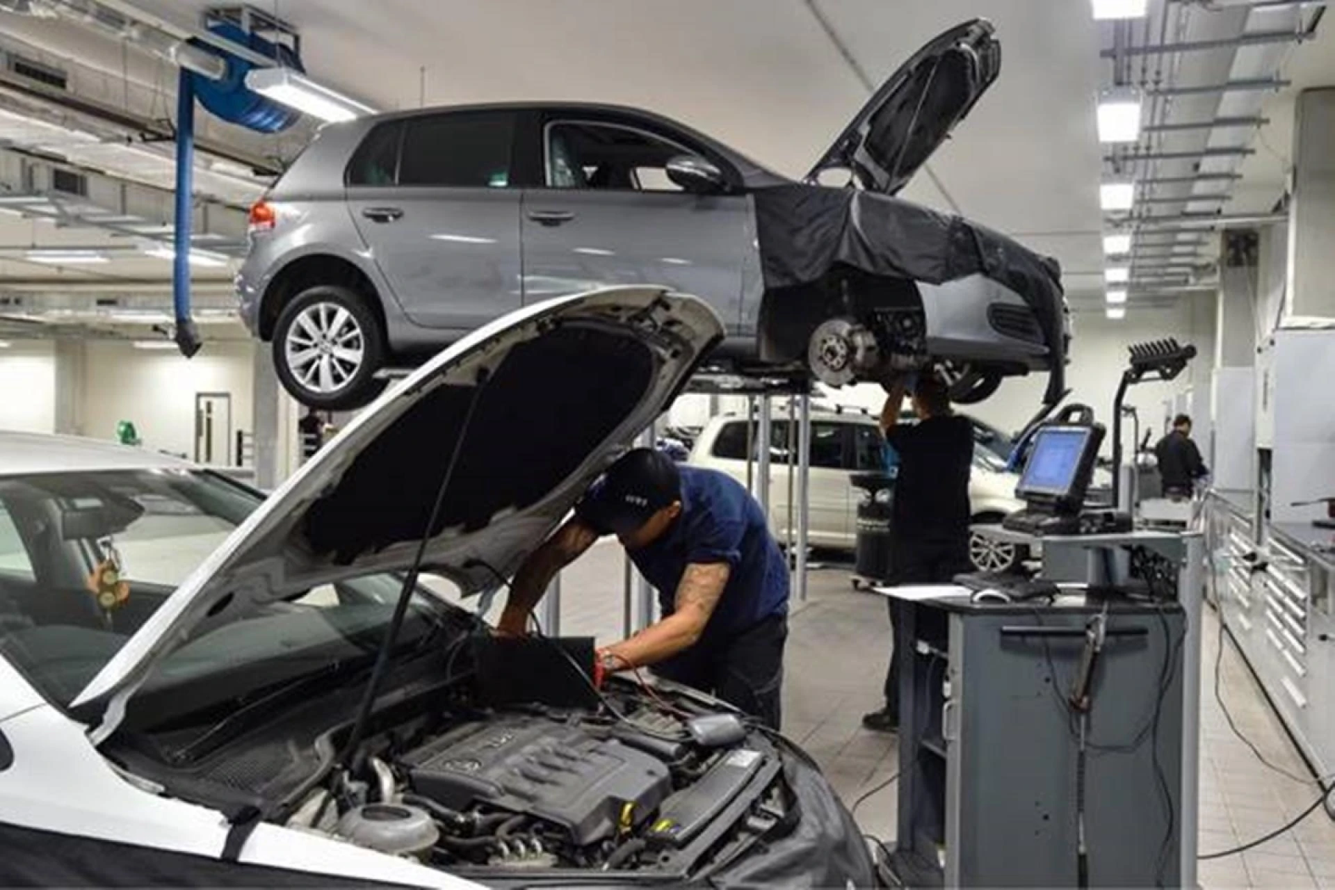 Top Benefits of Choosing Professional Car Repairing Services in Ras Al Khaimah