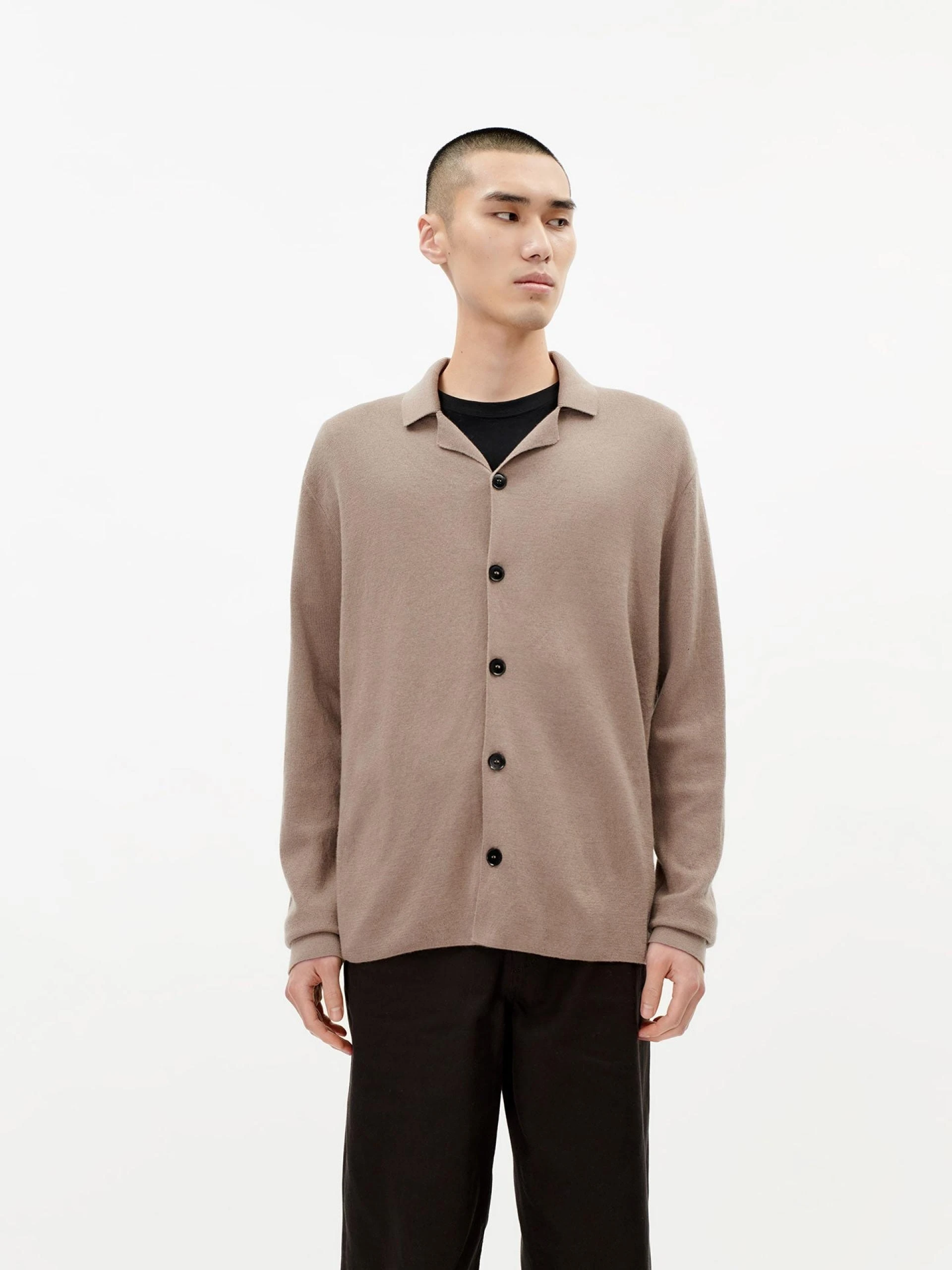 Timeless Elegance: Why Every Man Should Own a Cashmere Sweater