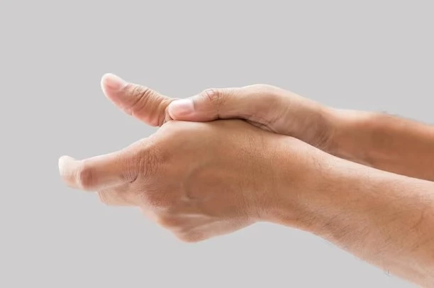 Unraveling Dupuytren's Contracture: Early Signs, Impact, and Best Treatment Options