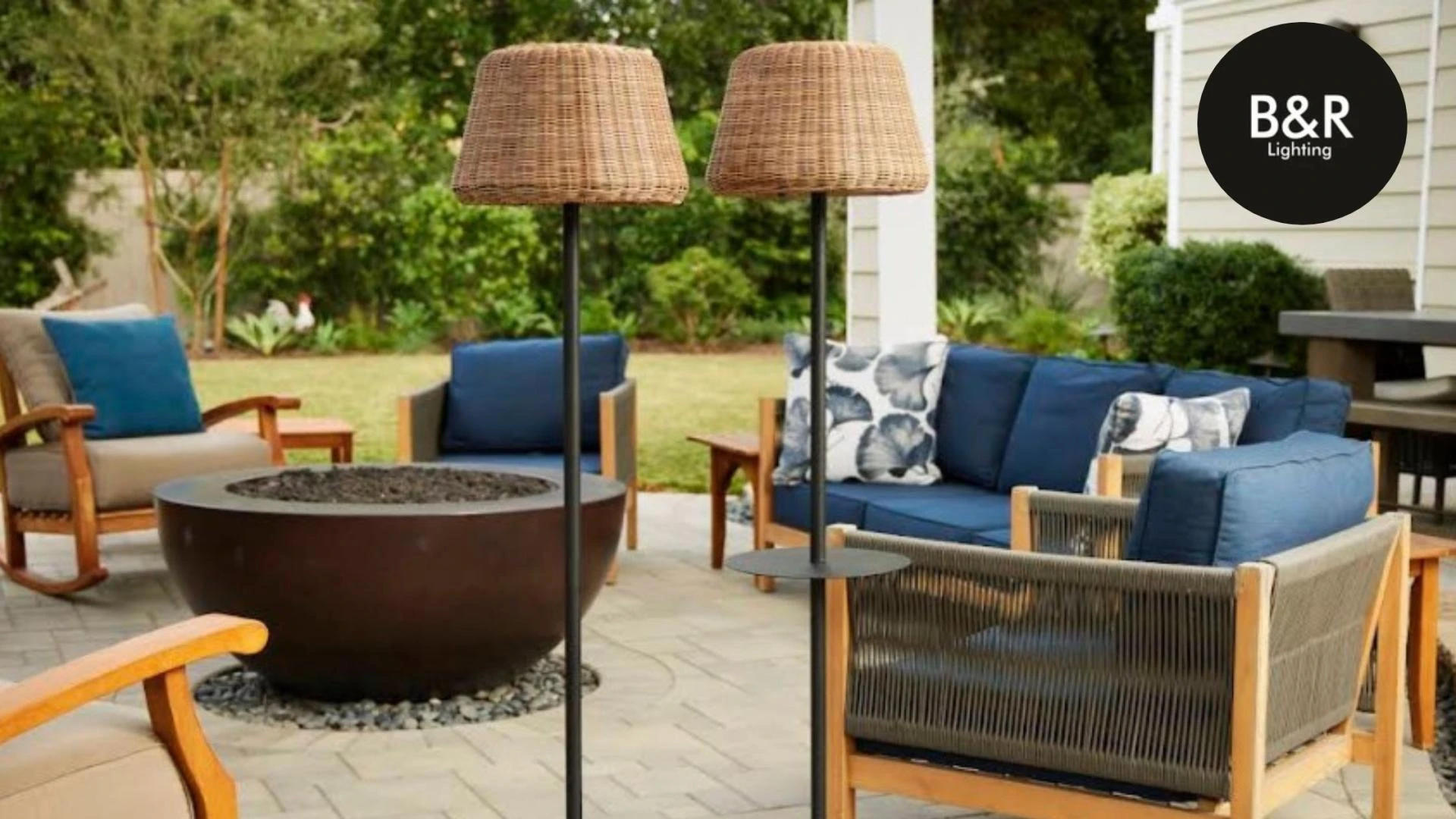 Are You Struggling to Light Your Outdoor Spaces? Come Here