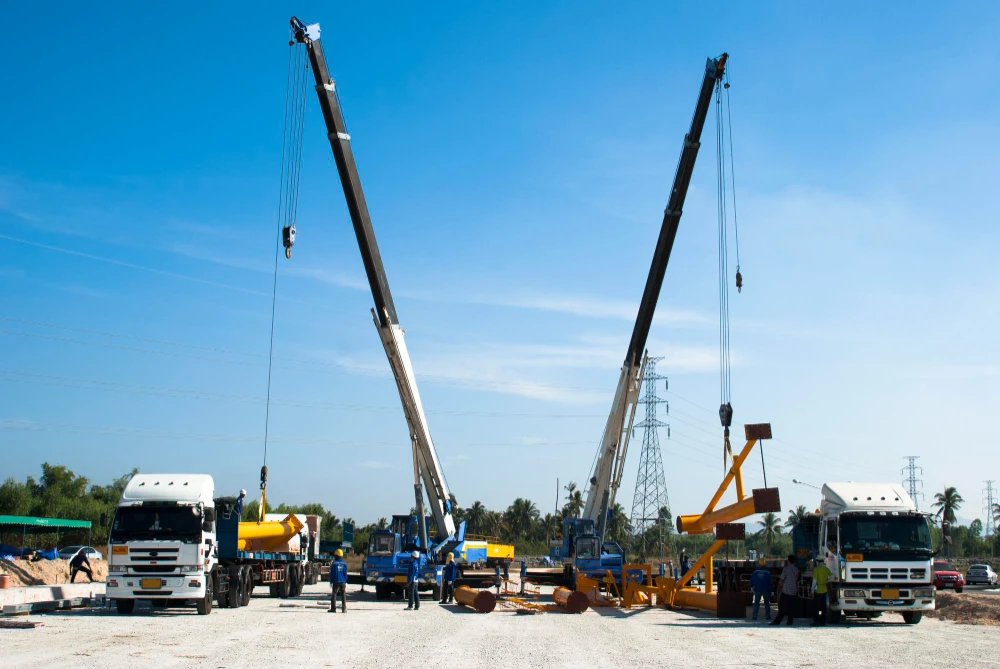 Commercial Construction Heavy Lifting: What Every Contractor Should Know