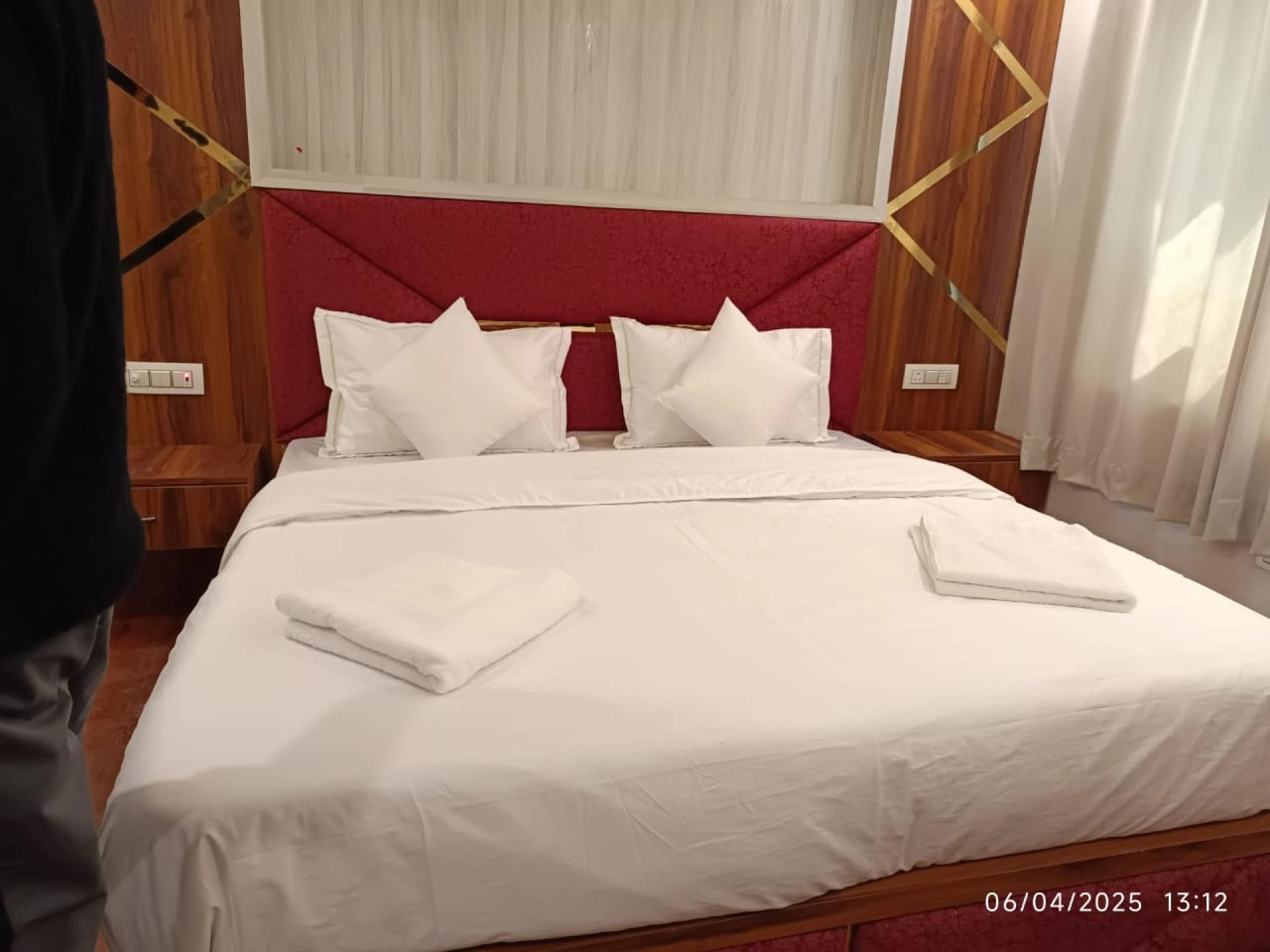 More than Just a Stay: Angel Wings Hotel Srinagar Delivers a Full Experience
