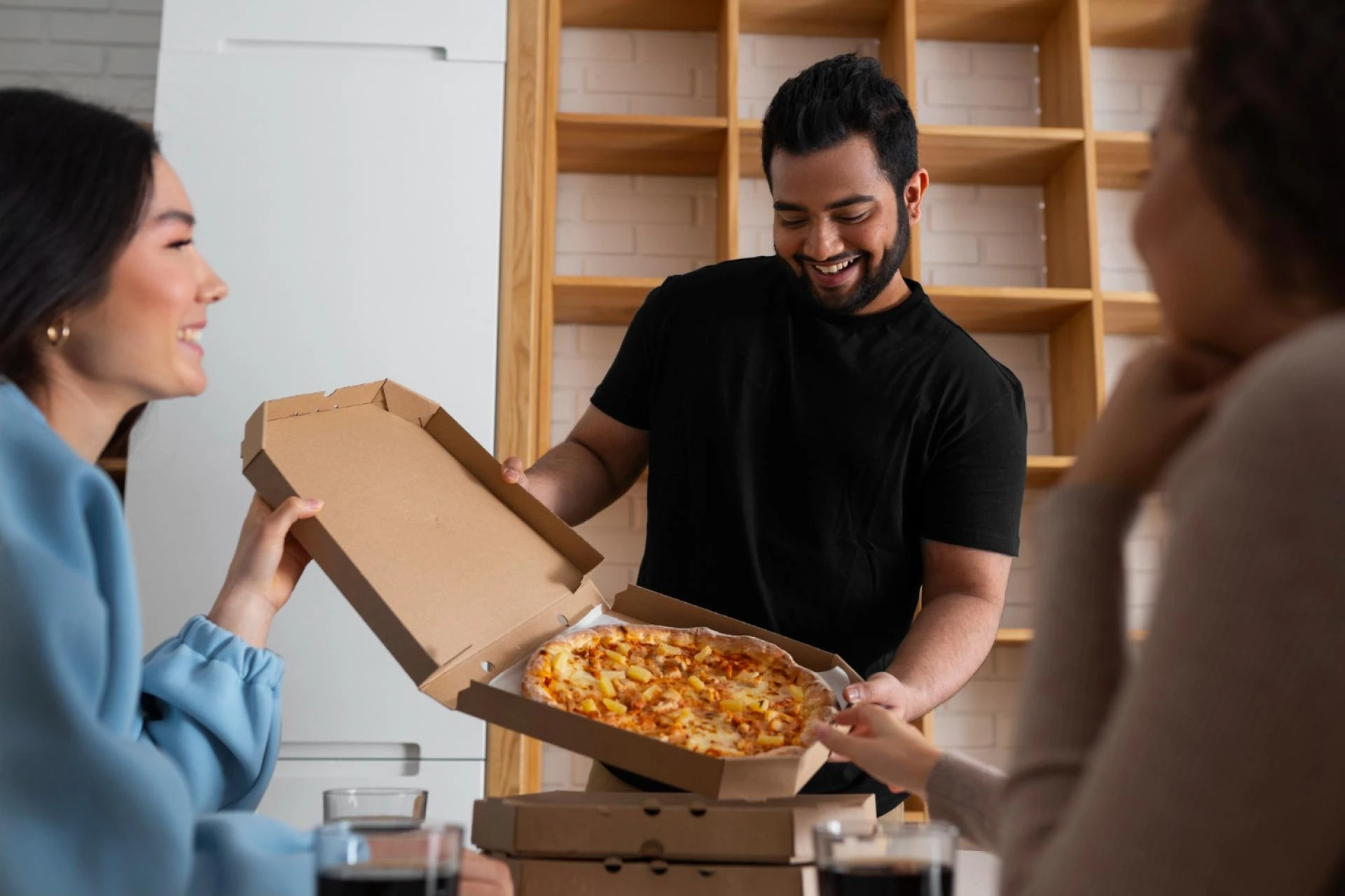 Why Custom Pizza Boxes Are the New Big Business Boost in 2025