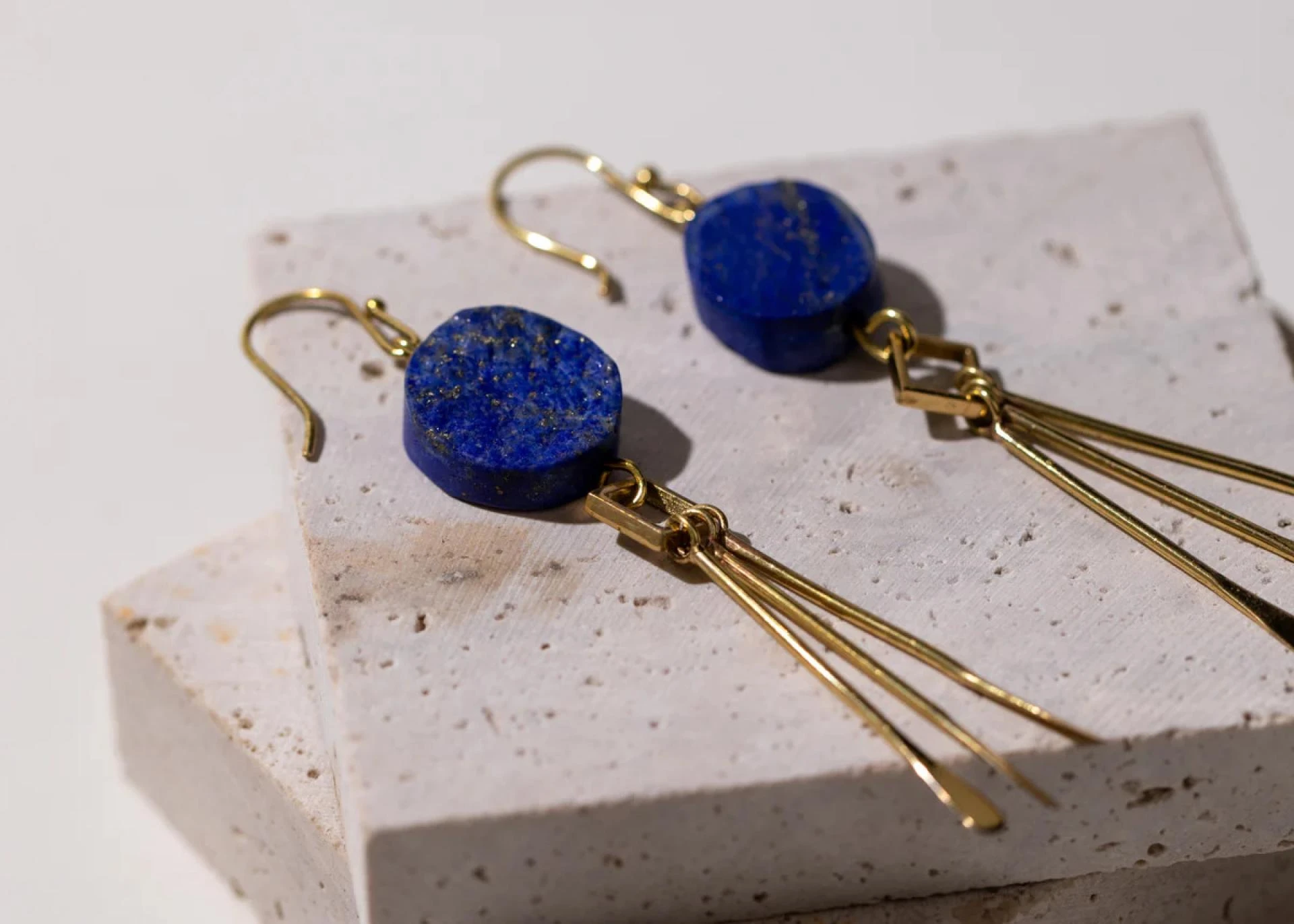 The Digital Dawn: Revolutionizing Online Jewellery Shopping in Pakistan