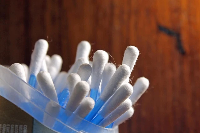 Foam Tipped Cleaning Swabs for Electronics Components