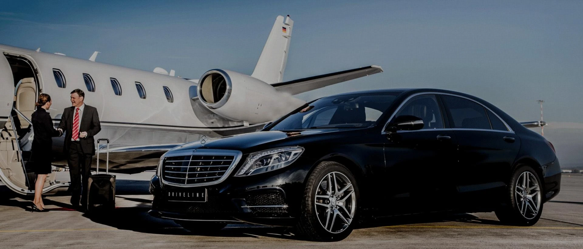 Comparing Private Airport Transfers with Ride-Sharing Services