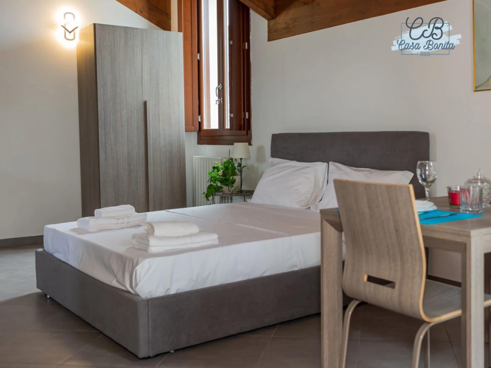 Pet-Friendly B&Bs in Rho Milano: Travel with Your Furry Friend Near Fiera Milan