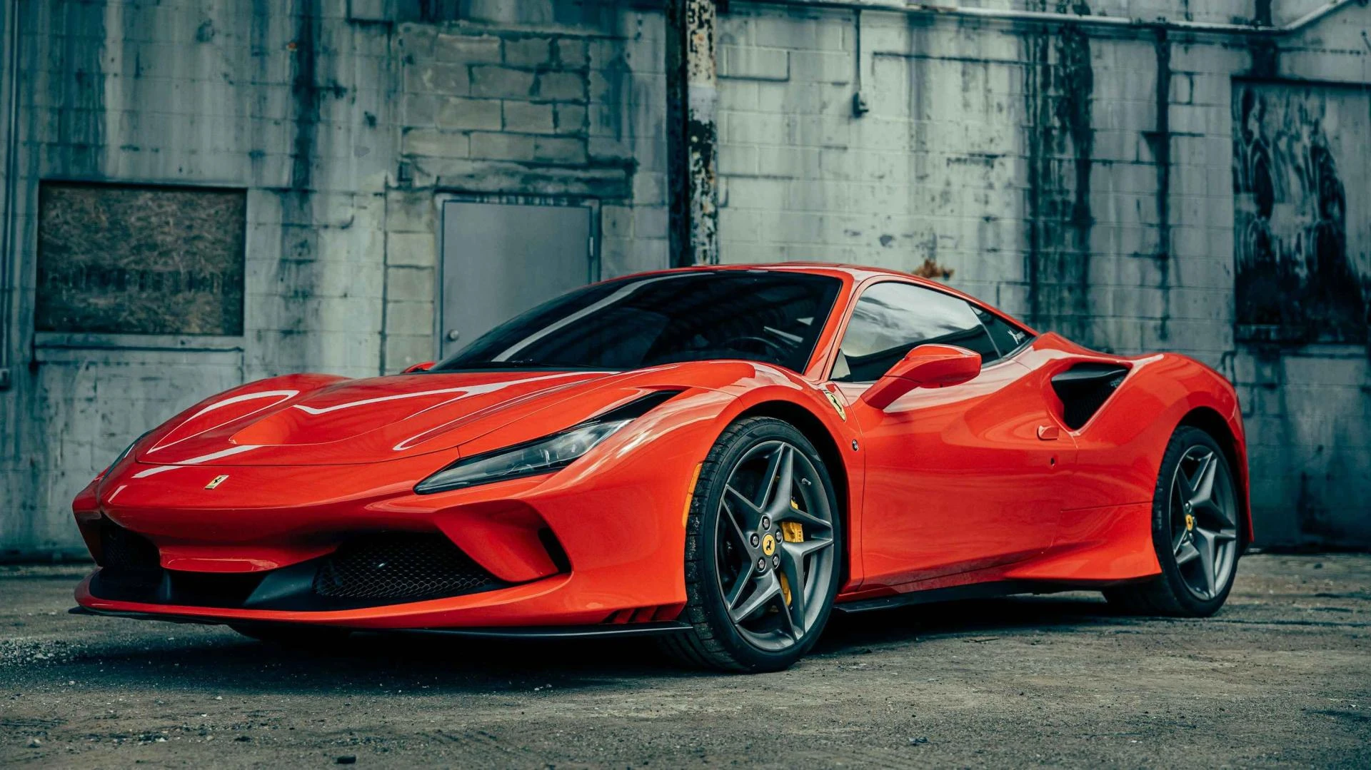 5 Things to Check Before Renting a Supercar in Dubai