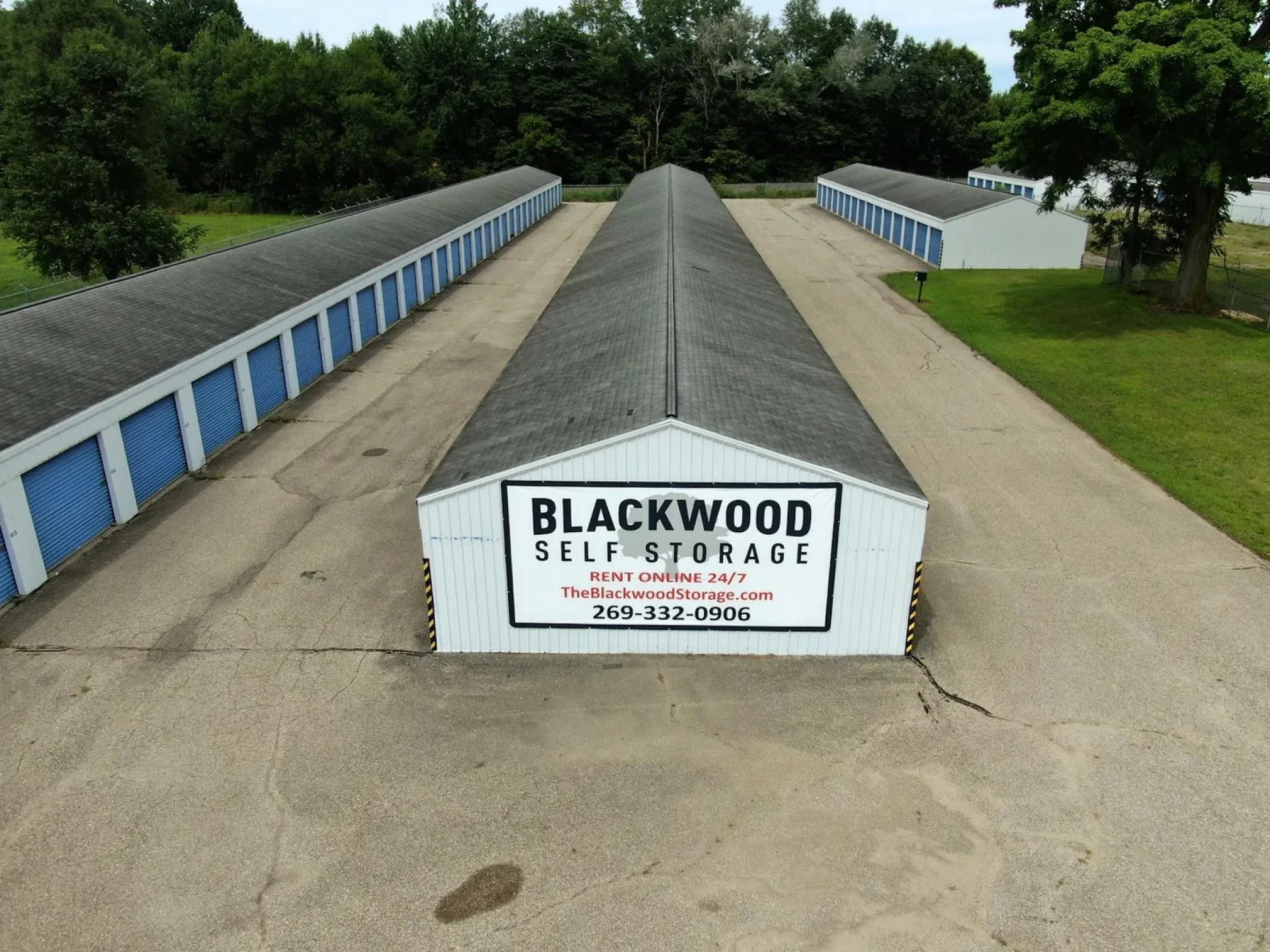 Top Reasons to Choose Indoor RV Storage in Michigan This Winter