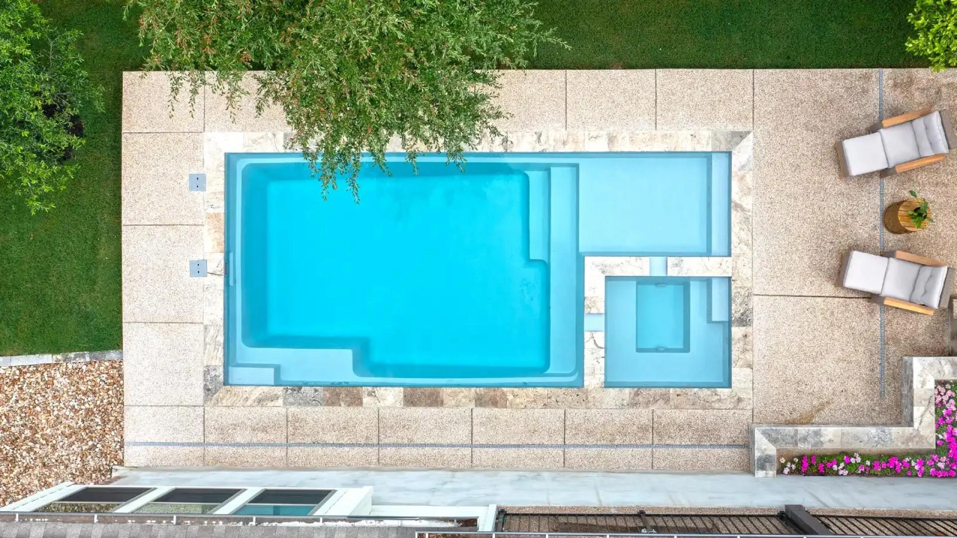 Combining Pools & Spas: Functional Luxury for Year-Round Enjoyment