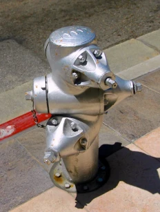 Why DIY Fixes Don’t Work in Plumbing Emergencies – Call the Experts Instead