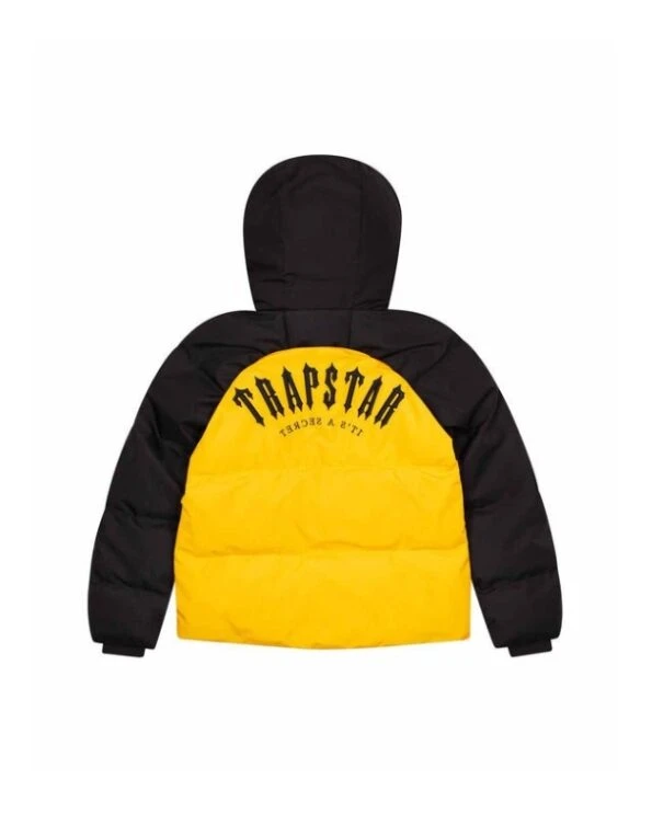 Discover Trapstar UK Fashion: Luxury London Streetwear With Bold Energy