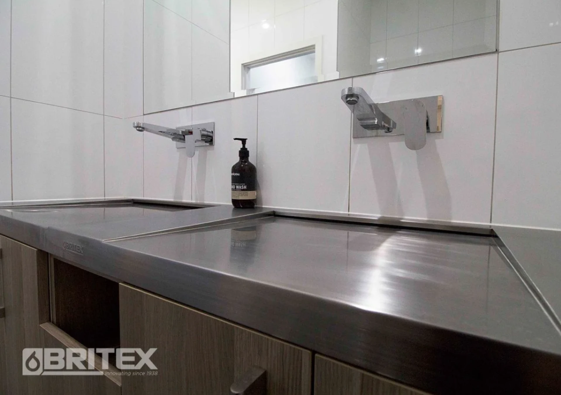 Britex Stainless Steel Wash Plane Basins - Modern Elegance Meets Timeless Durability