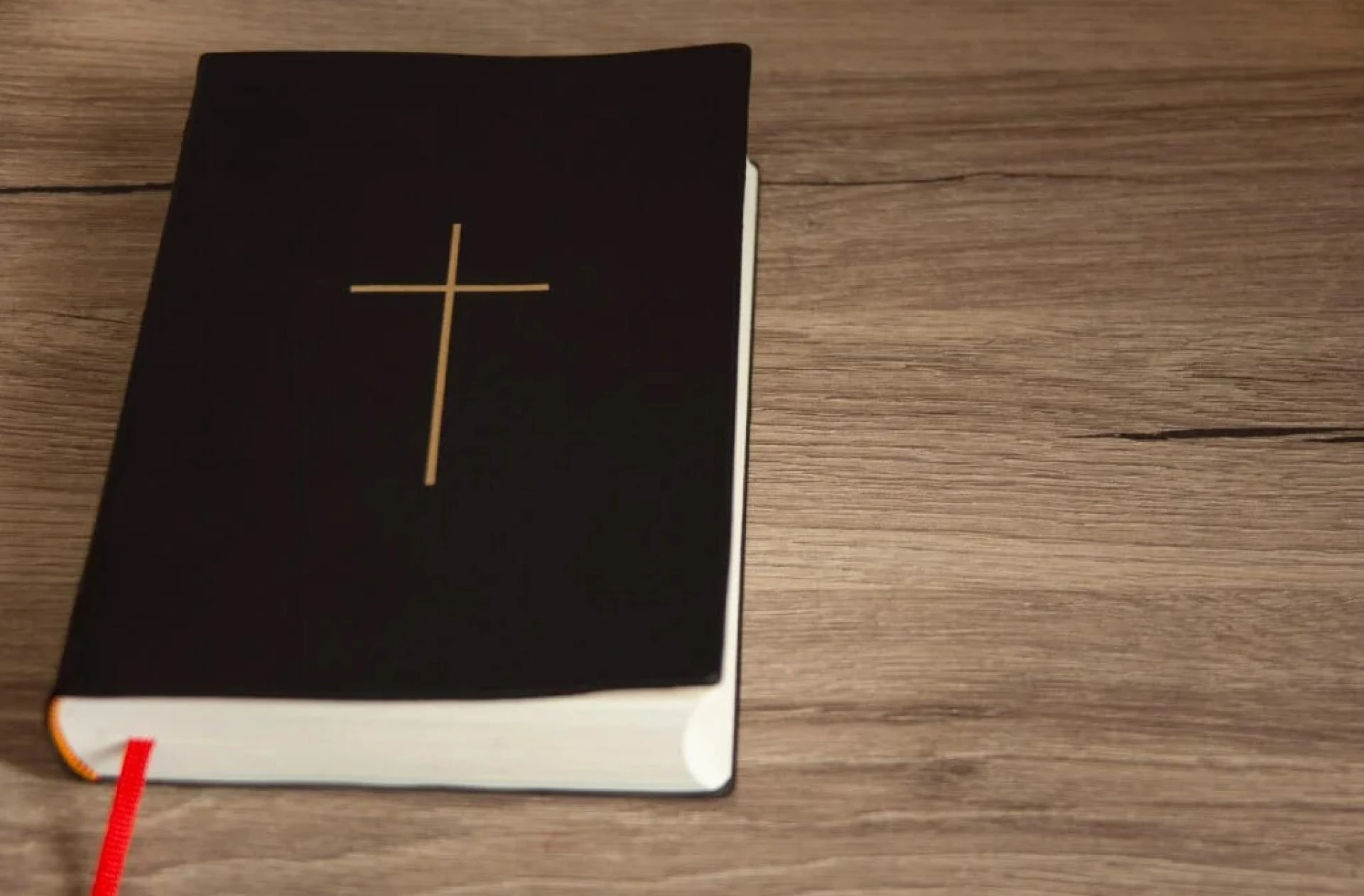 When God Moves Mountains: Life-Changing Lessons from Christian Books for Women