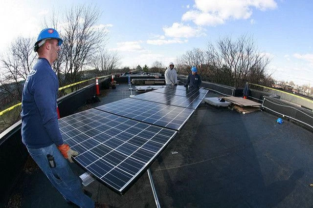 Trusted installation of solar panels in Texas - Save energy and moneyt Title