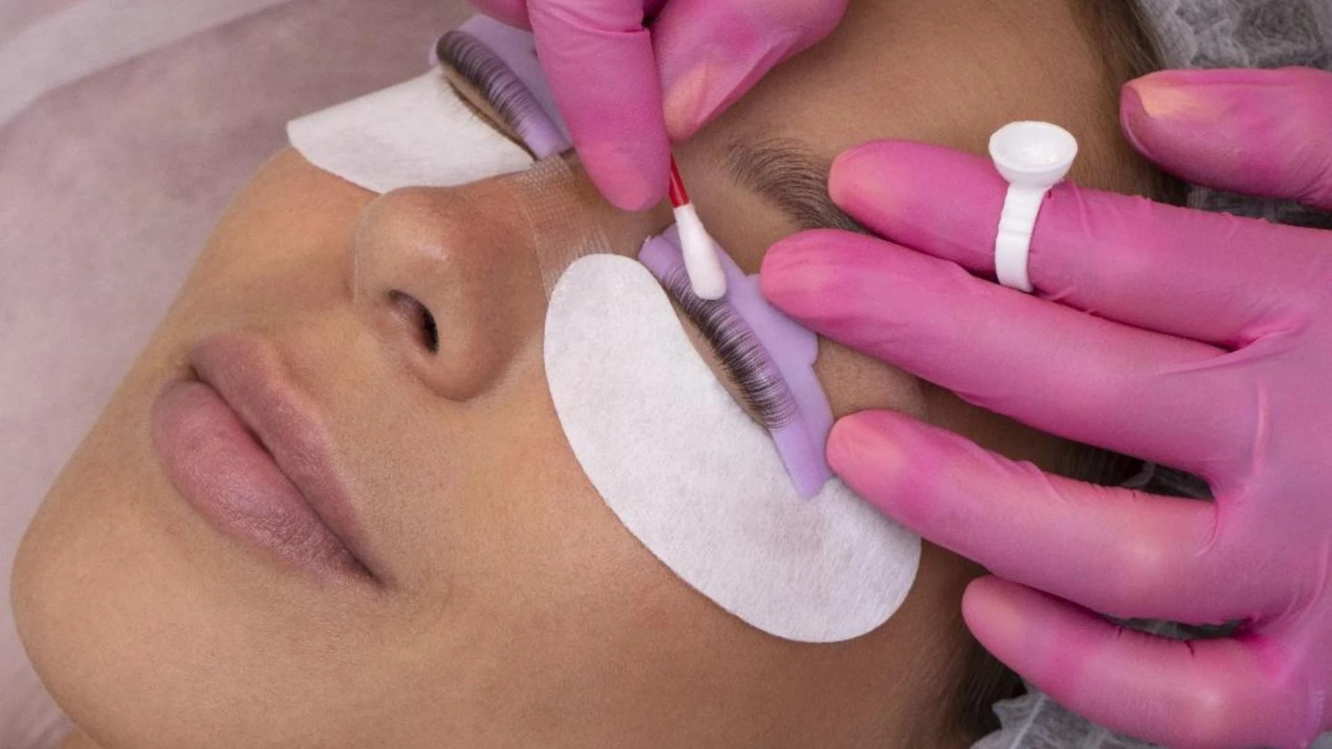 How to Maintain Natural Volume Lash Extensions so They Last Longer