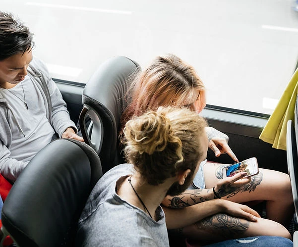 5 Ways Group Transportation Services Enhance Travel Experience