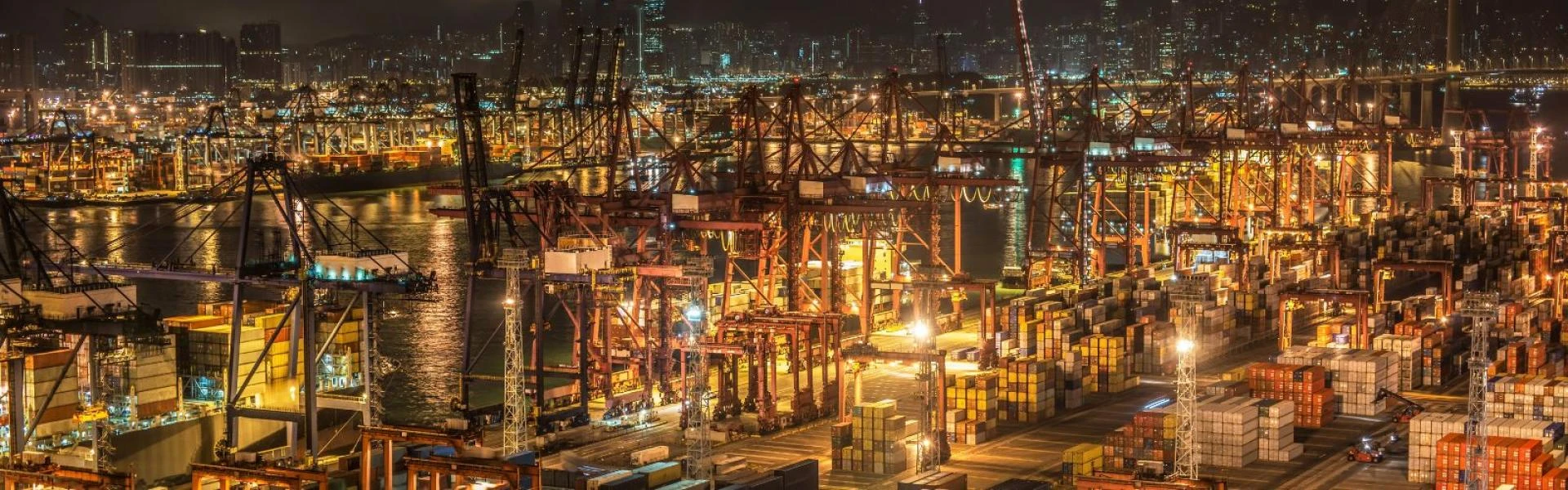 Top Benefits of Choosing Door-to-Door Cargo Service from Dubai to the UK