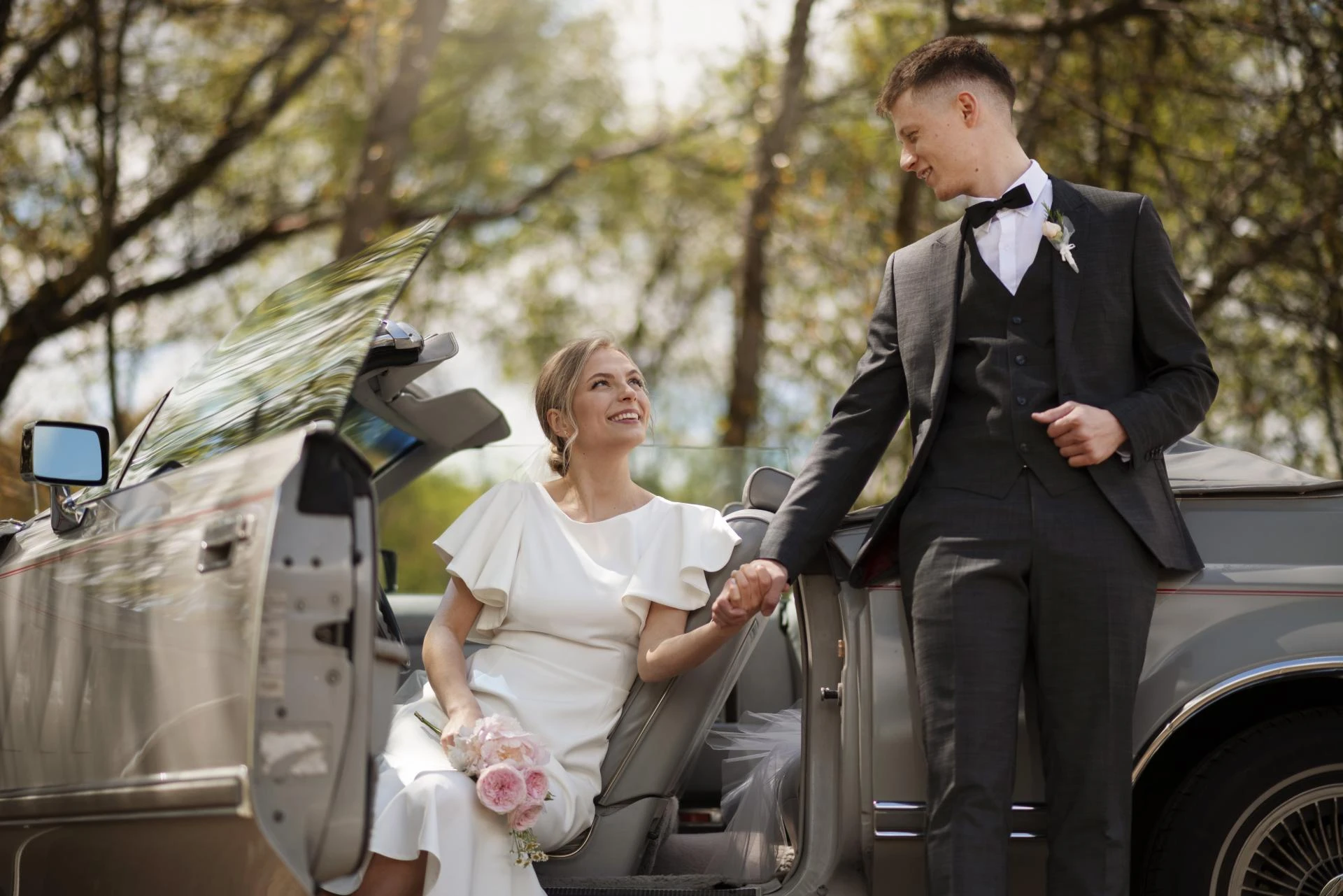 Exclusive Wedding Limo Service Orlando FL – Redefining Wedding Transportation