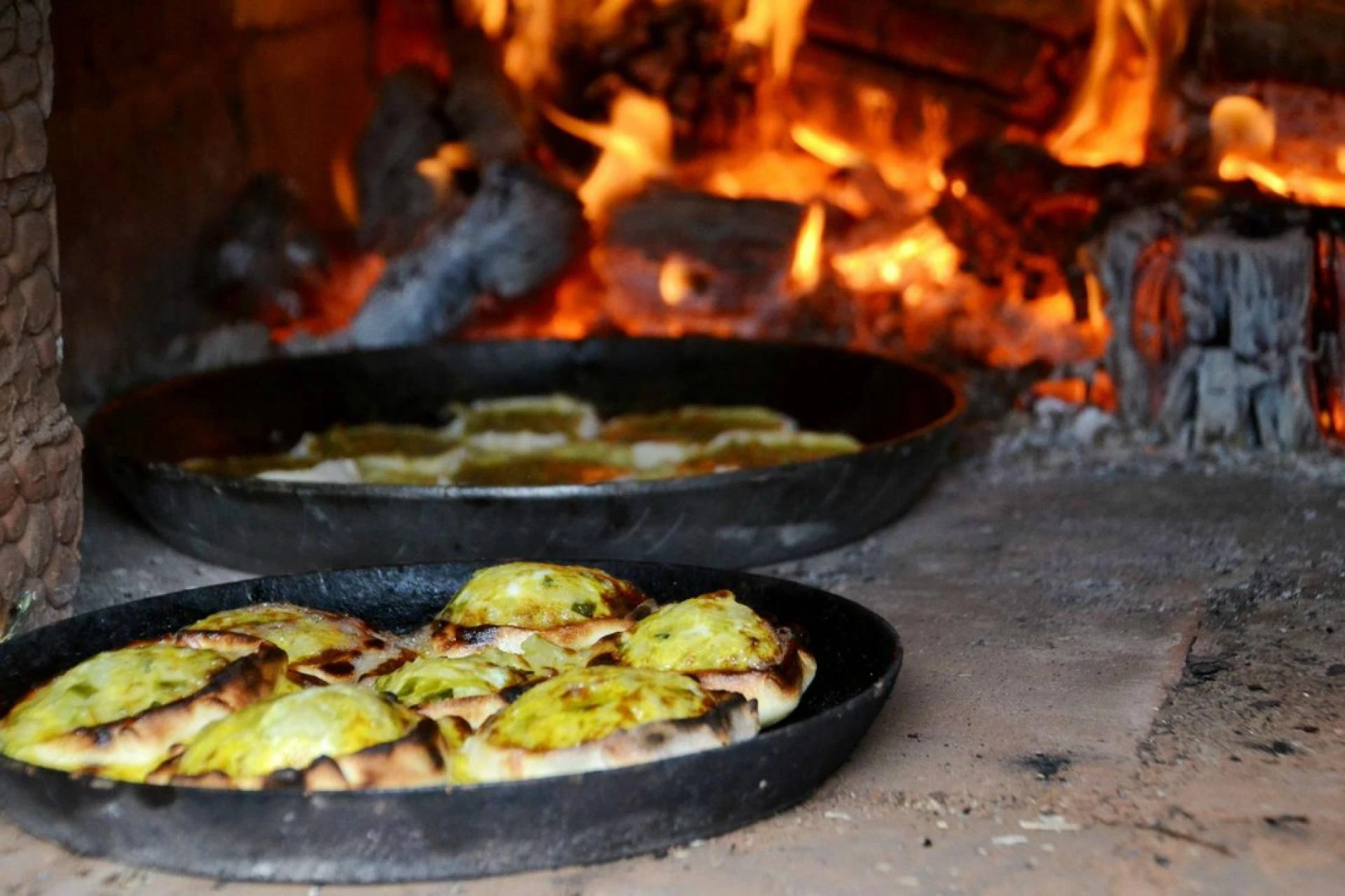 How to Host a Memorable Party with Sutherland Shire Pizza Catering