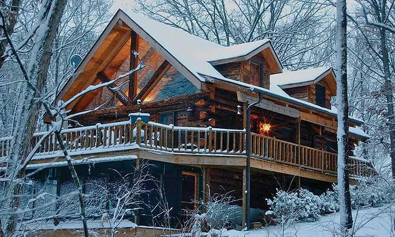 What Makes Rustic Cabins a Favorite Getaway in the Ozarks?