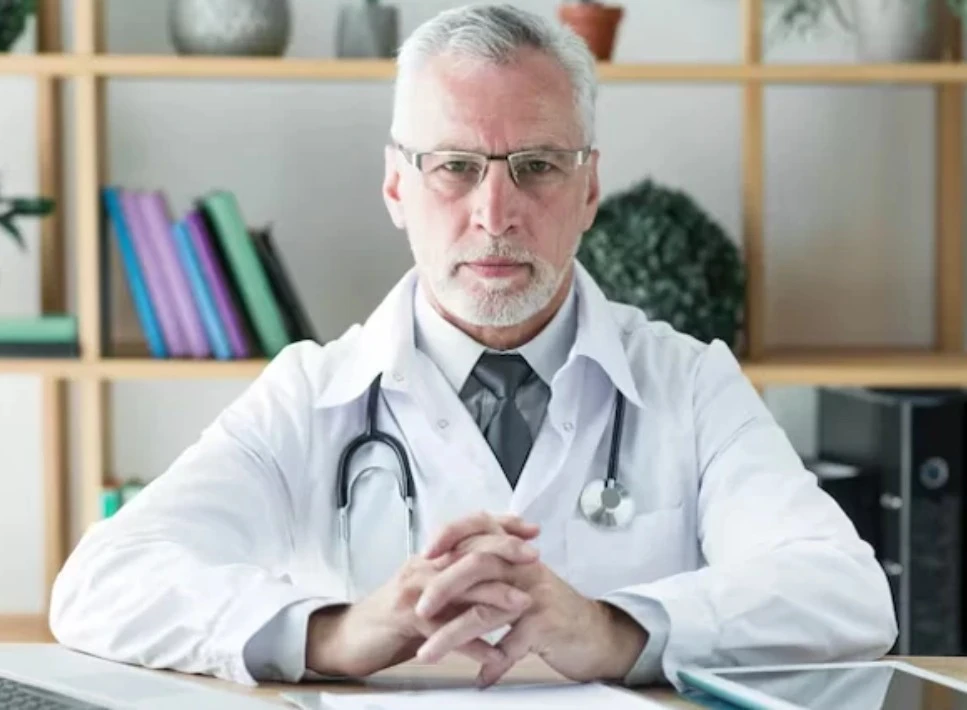 When to Visit a General Medicine Doctor in Silicon Oasis for Checkups