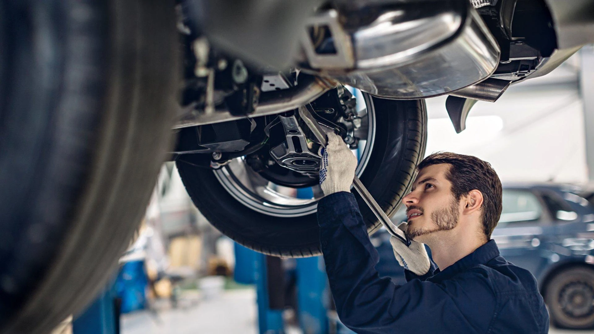 Choosing the Right Auto Service Center in Naperville