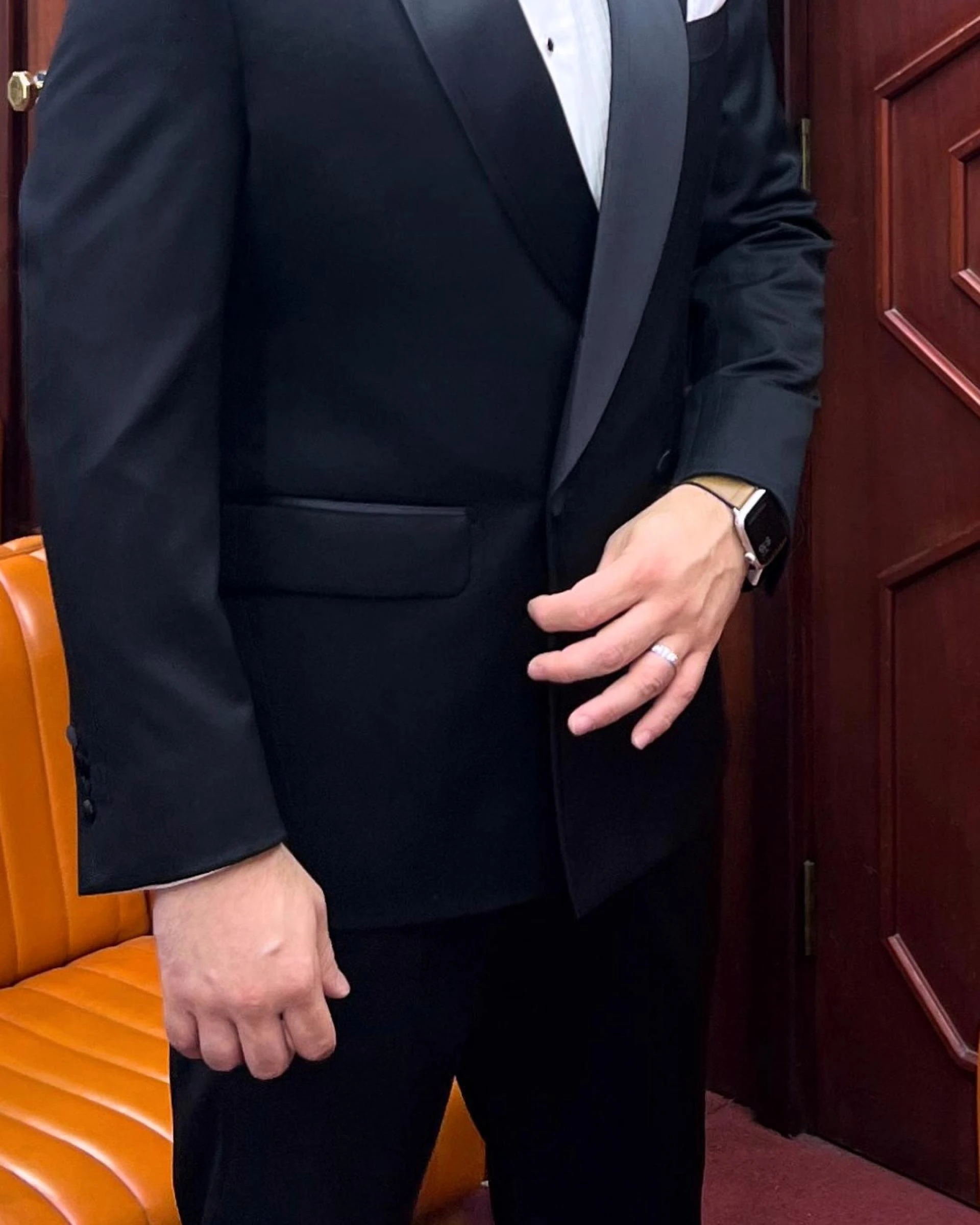 Master the Art of Style: Discover the Best Tailoring Services in Dubai for Perfect Tuxedo Tailoring