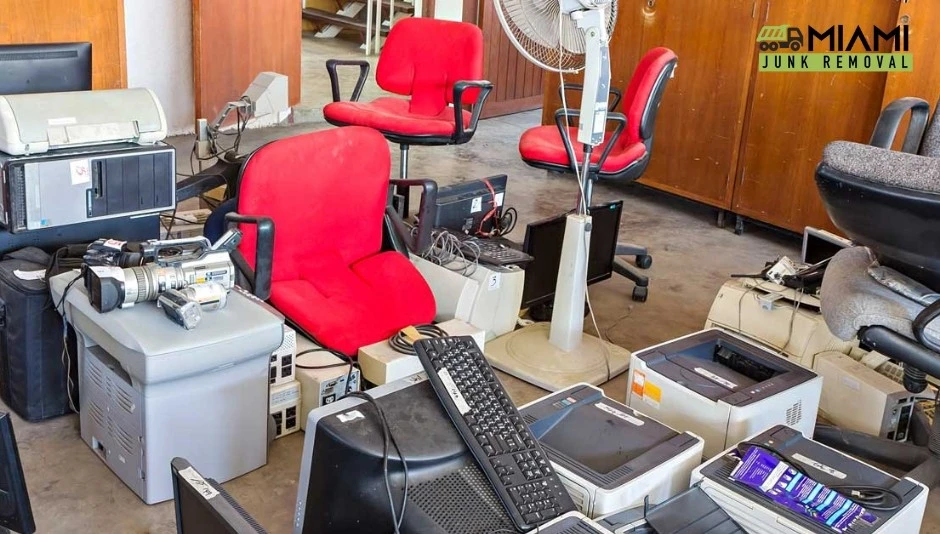 Office Downsizing? Junk Removal Can Simplify the Process