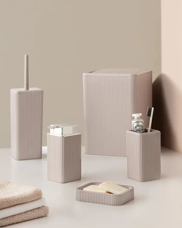 Top Bathroom Accessories to Refresh Your Space in Lebanon 