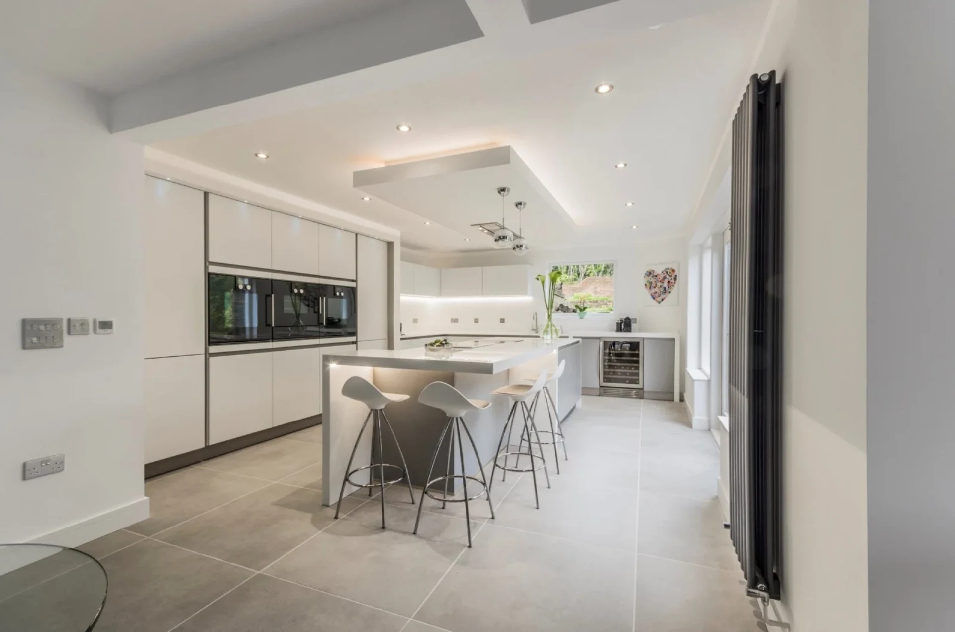 Choosing the Right Kitchen Worktop: Granite, Quartz, Porcelain or Marble?