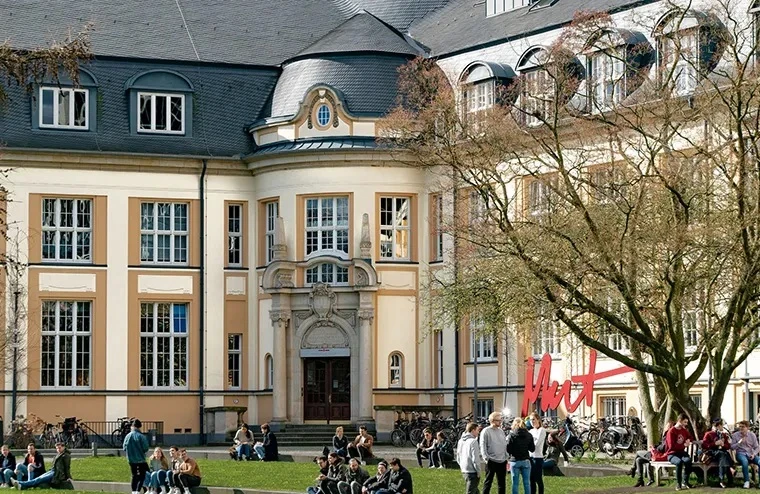 How To Prepare For The US, UK Admissions