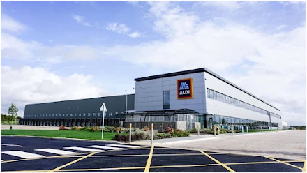 Signs You Should Schedule a Routine Exterior Commercial Painting