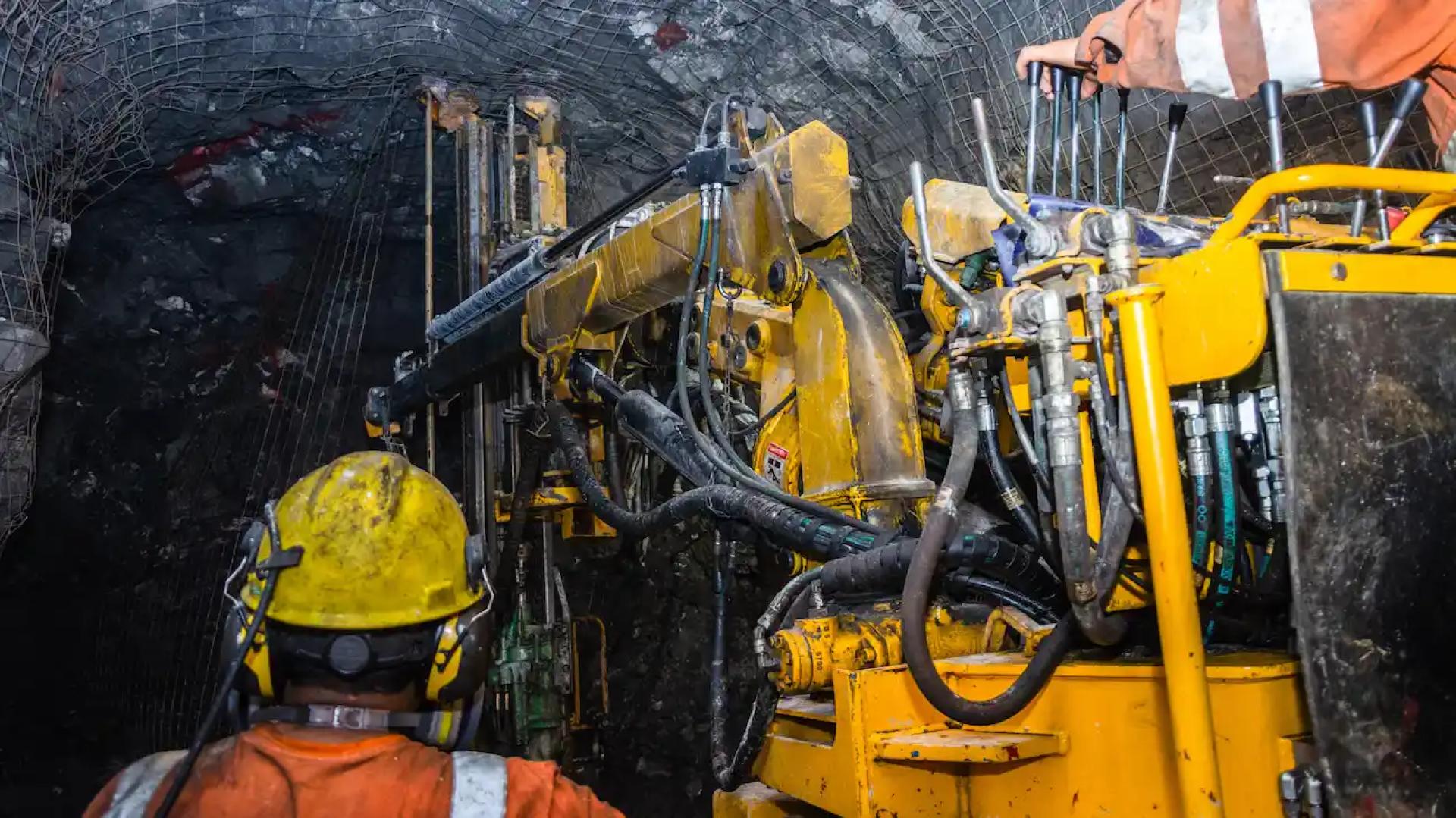 AI-Powered Workplace Safety: From Risk Detection To Accident Prevention