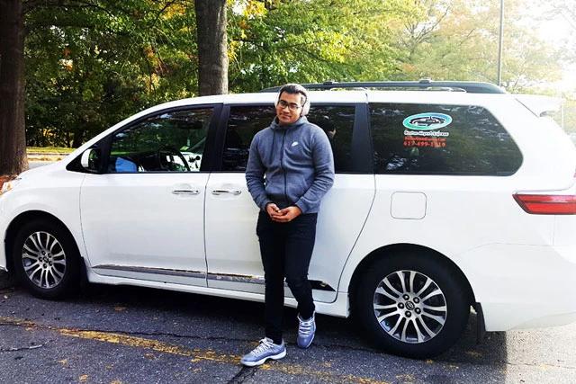 How to Pick the Best Boston Airport Car Service for Business and Family Trips