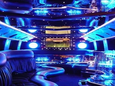 Luxury on Wheels: Experience the Ultimate Ride with Maya’s Hummer