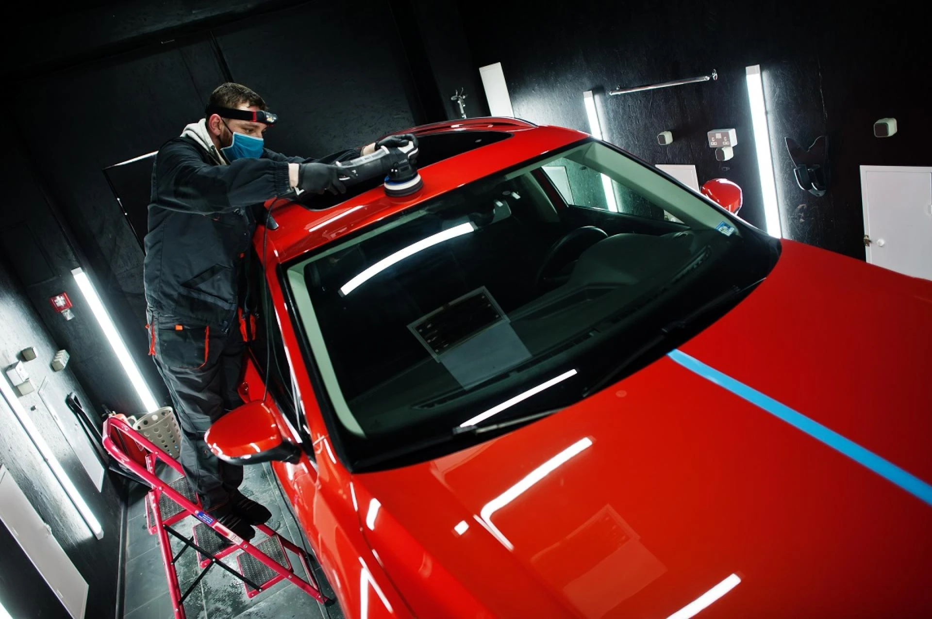 Finding the Right Auto Body Paint Shop in Henderson: Why the Right Choice Matters?