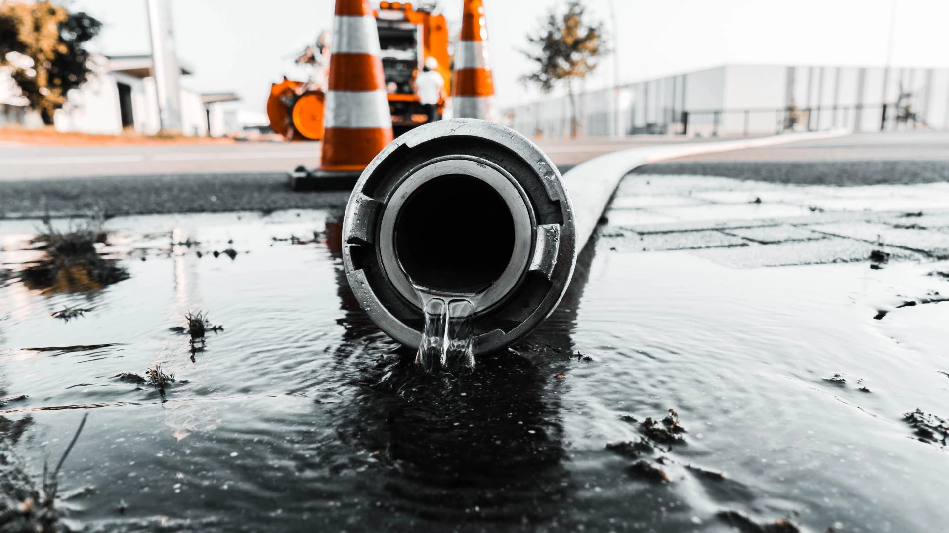 Guide on How to Address Commercial Sewer Pipe Issues before Complicating