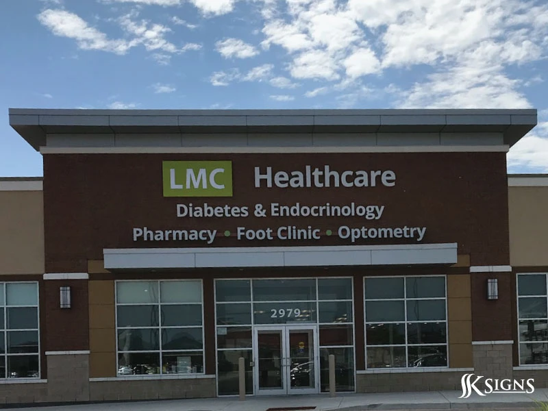 What Makes a Business Sign Truly Effective? Insights from Toronto Experts