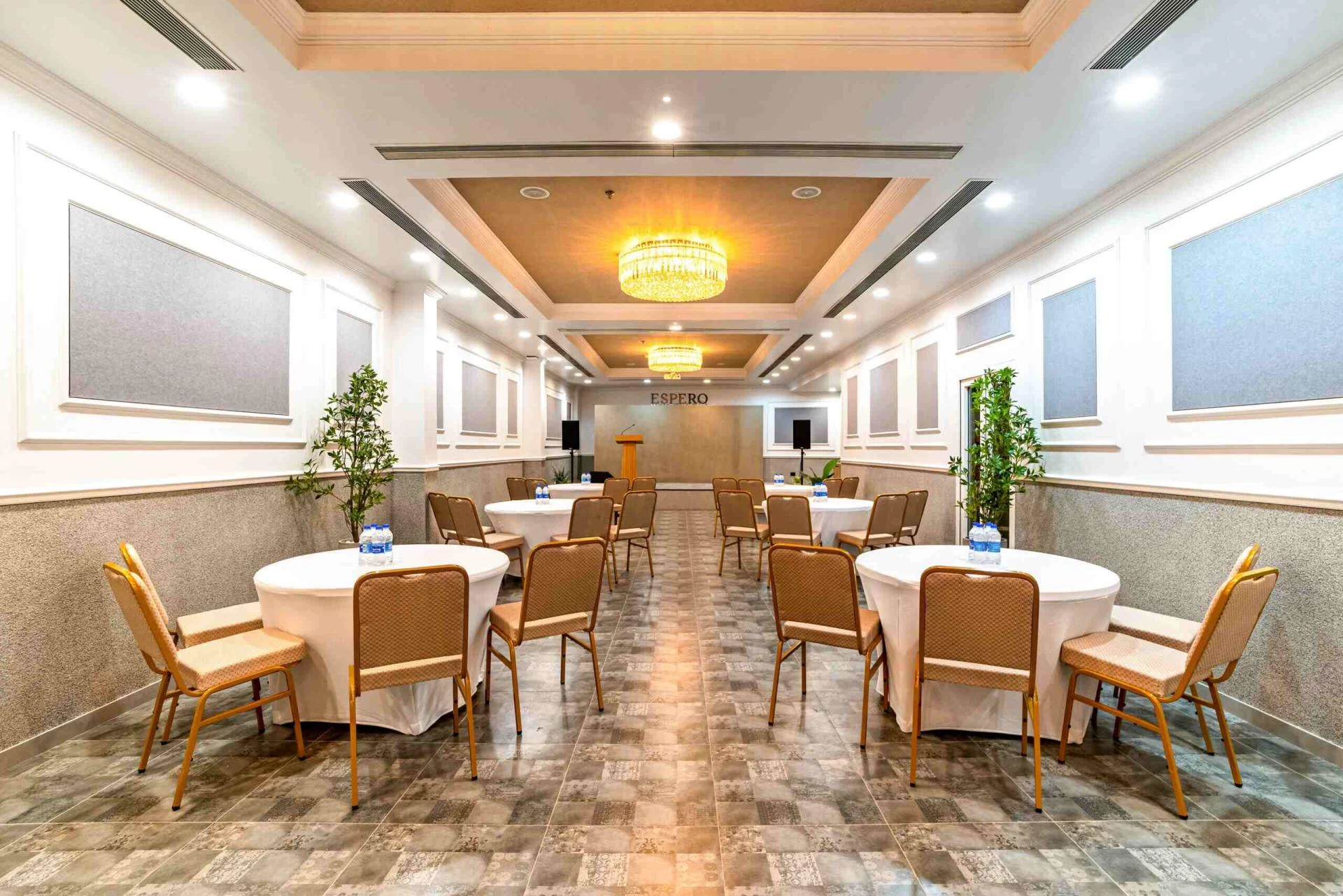 	Top 10 Amenities Every Traveler Expects in 2025