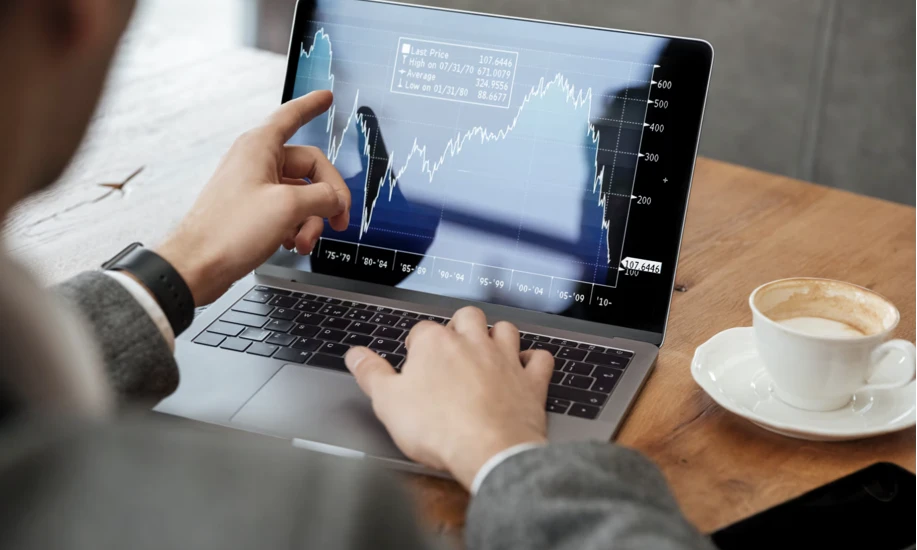 Top 10 Things to Know Before You Enroll in a Stock Market Course Online
