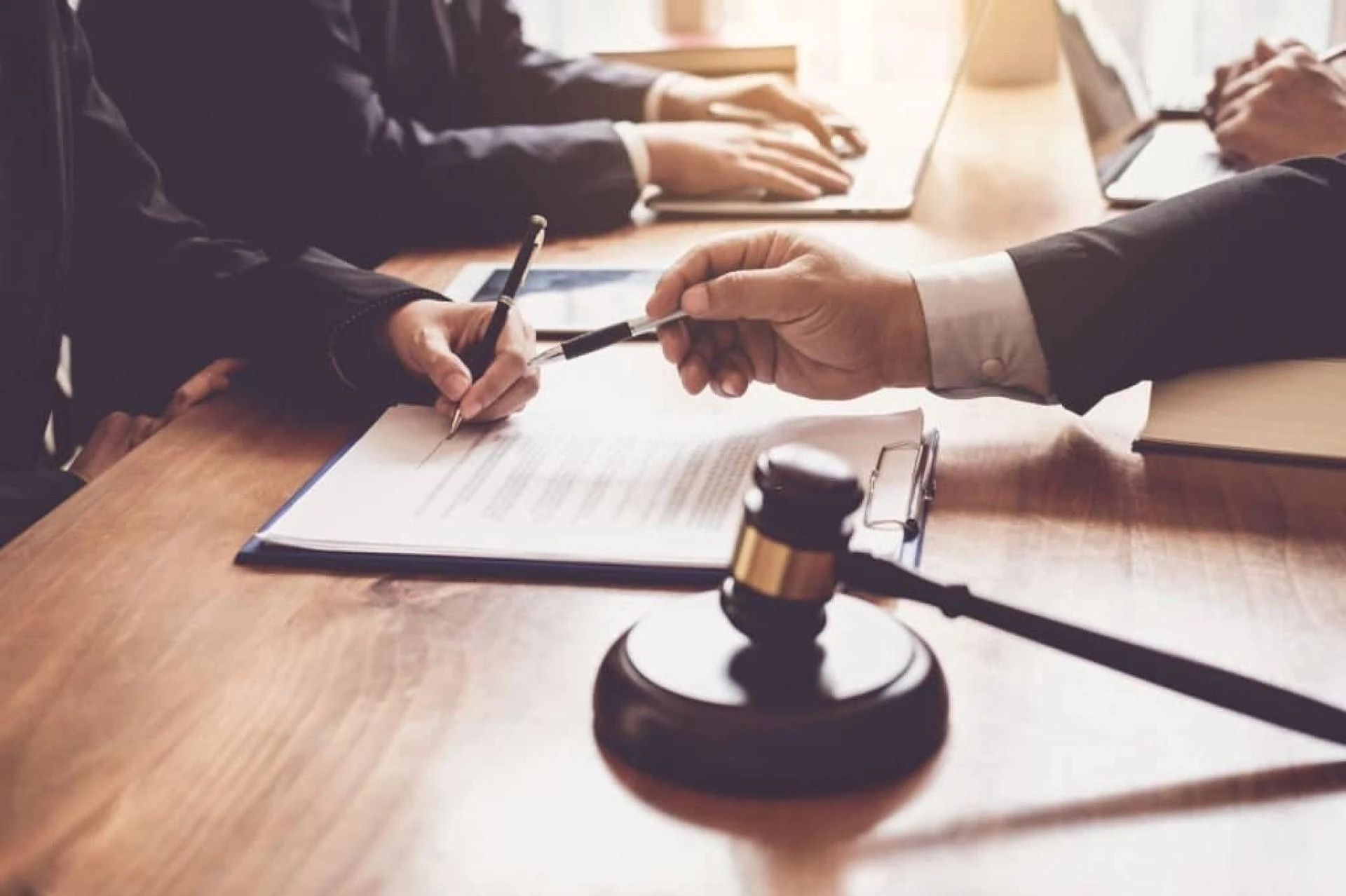 Family's Legal Matters: Why You Need a Trusted Family Lawyer in Dubai for the Best Legal Help