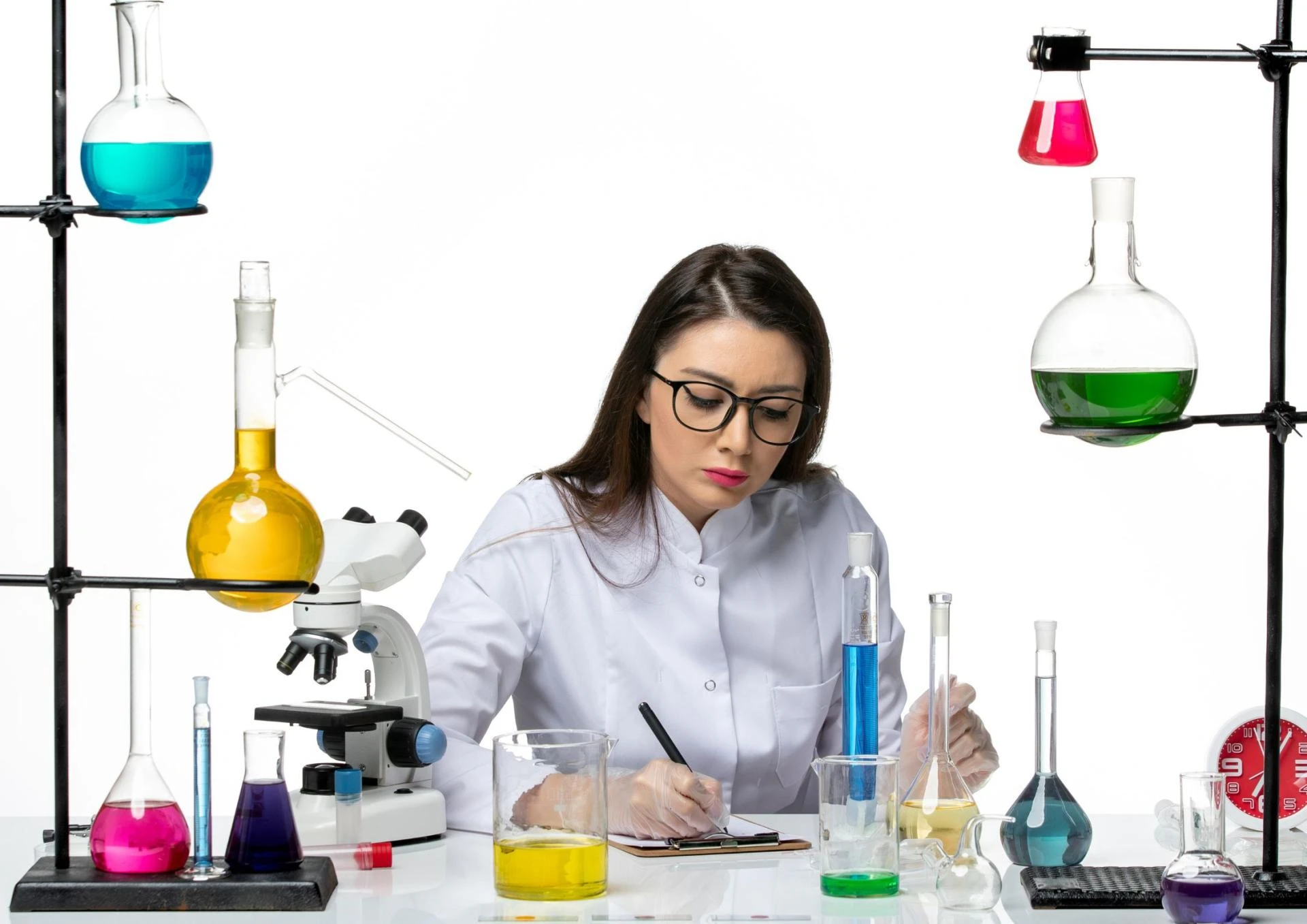 Choose the Right Chemistry PhD Program to Shape Your Academic Future