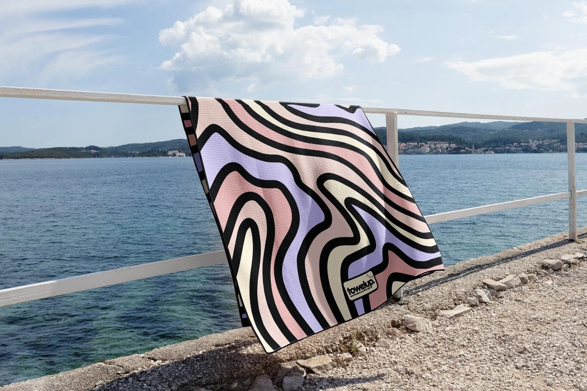 Discover the Smartest Way to Stay Dry: Towelup Innovative Towels for Beach, Gym & Travel