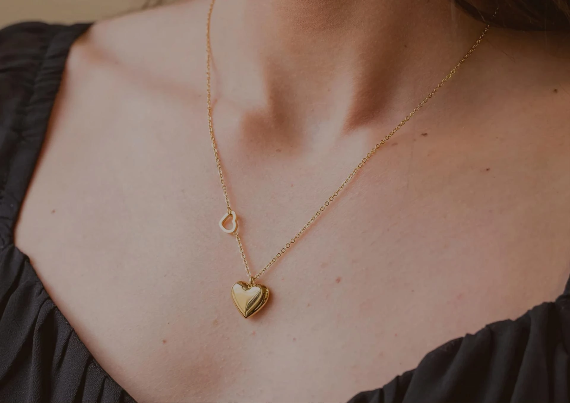 Timeless Elegance Redefined: Jewellery for the Modern Woman in Delhi