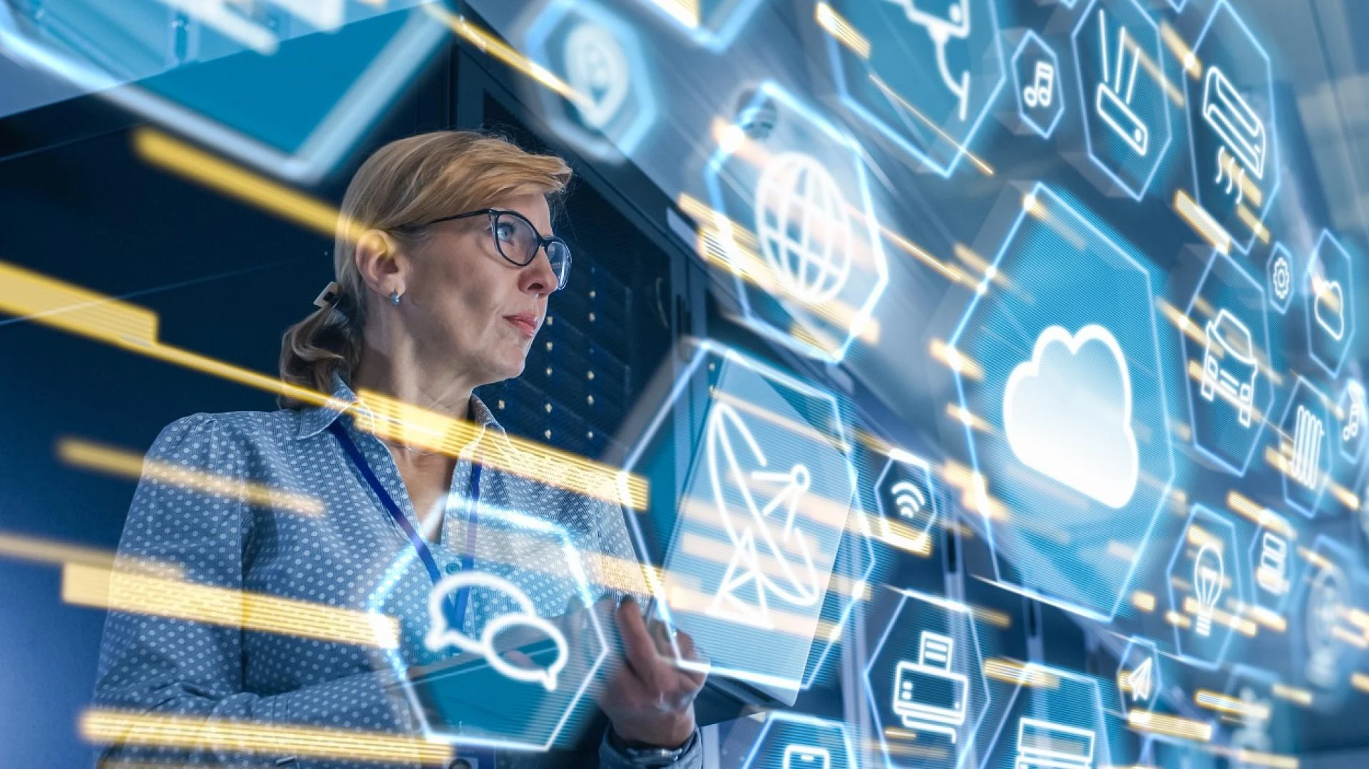 How Virtual Desktop Security Services Protect Modern Workforces