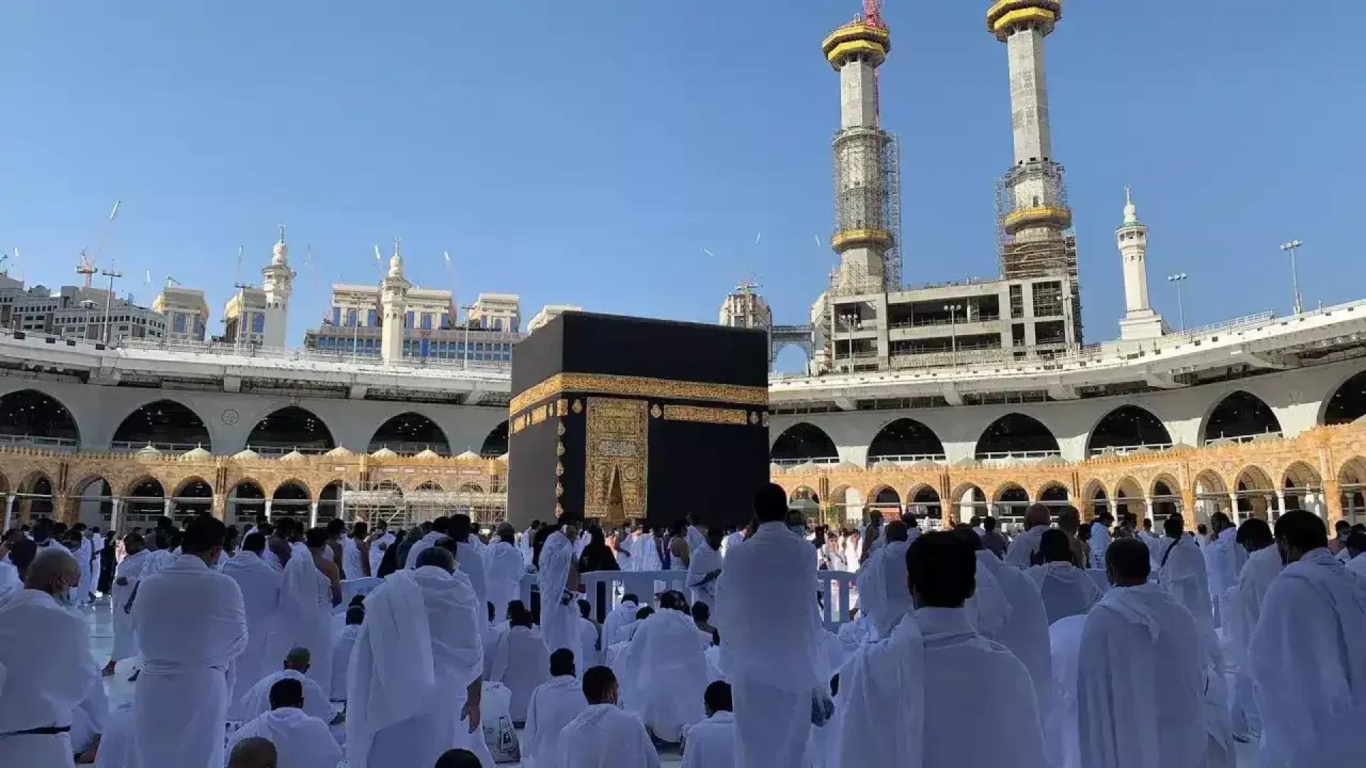 Why Booking Your Umrah Packages 2026 Early Can Save You More