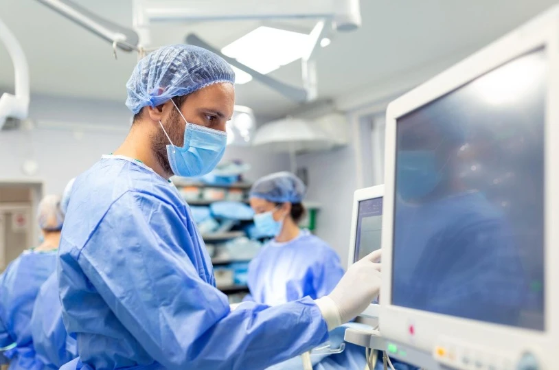 Top 5 Reasons to Choose Surgical Technology as Your Career in 2025