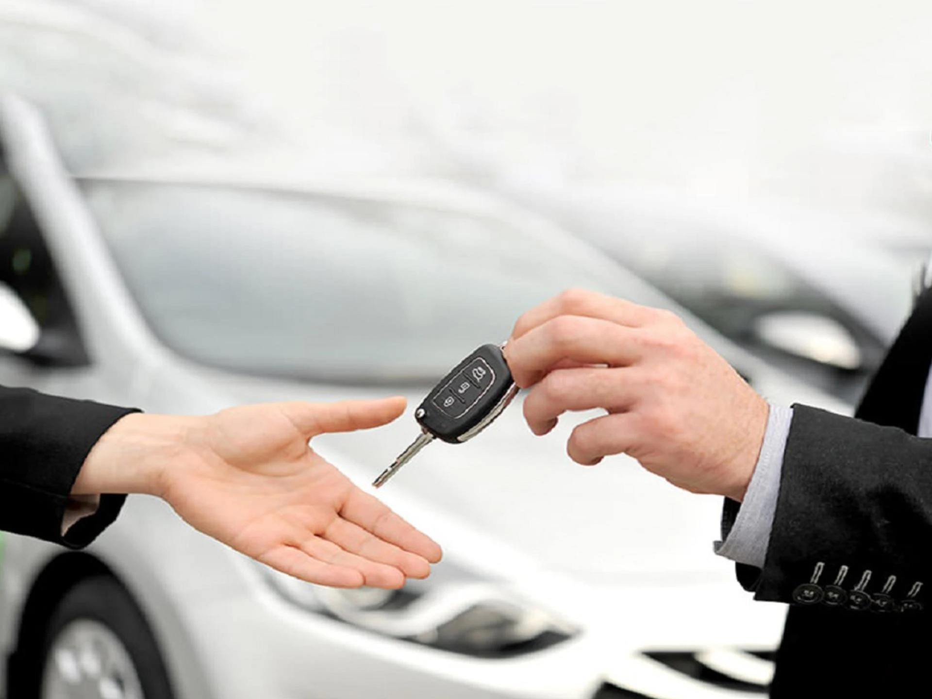 Reliable and Affordable Taxi Service in Mumbai – Book Easily with SN Tours and Travels